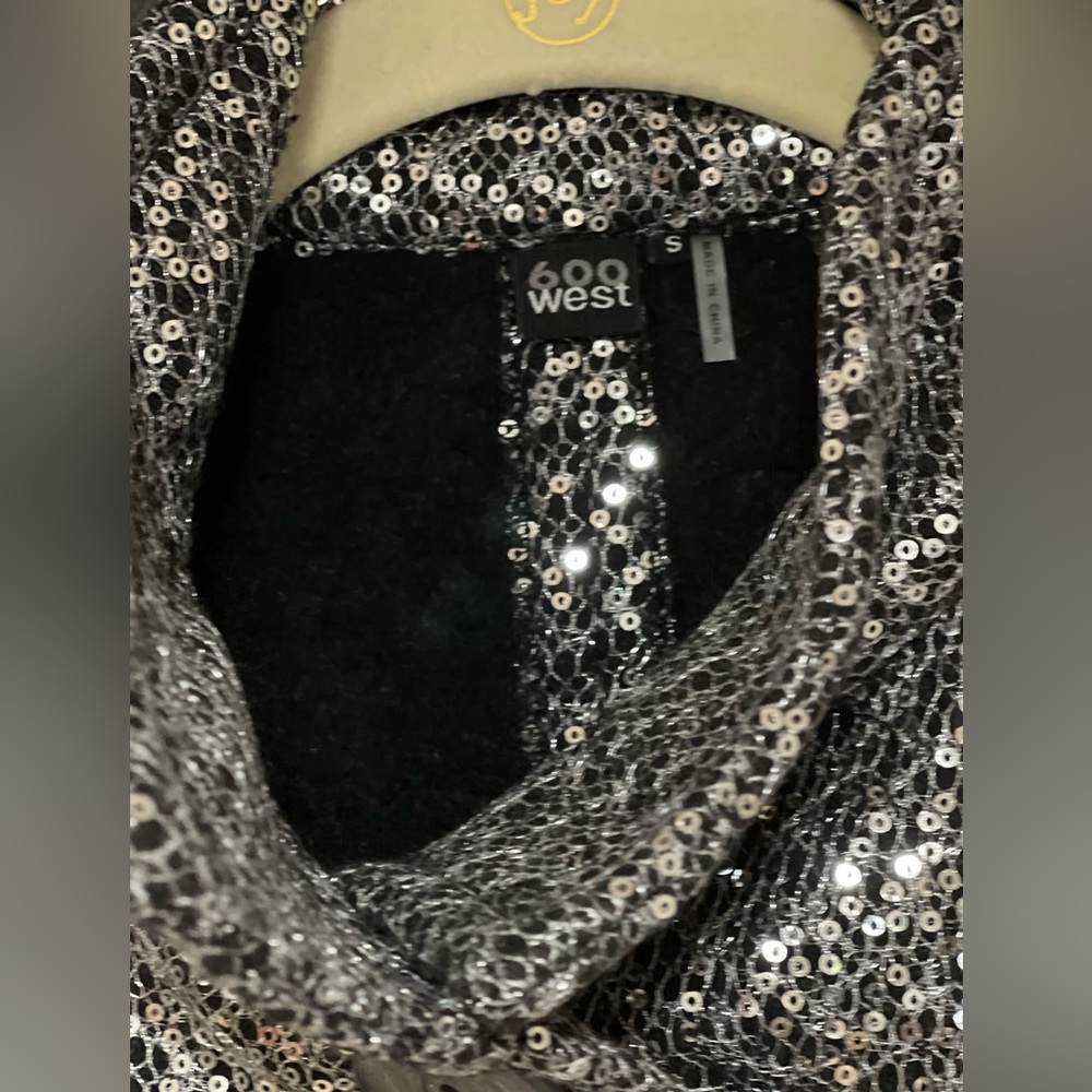 NWT 600 West Women’s Silver Sequin High Neck Jacket Size S - Picture 3 of 11